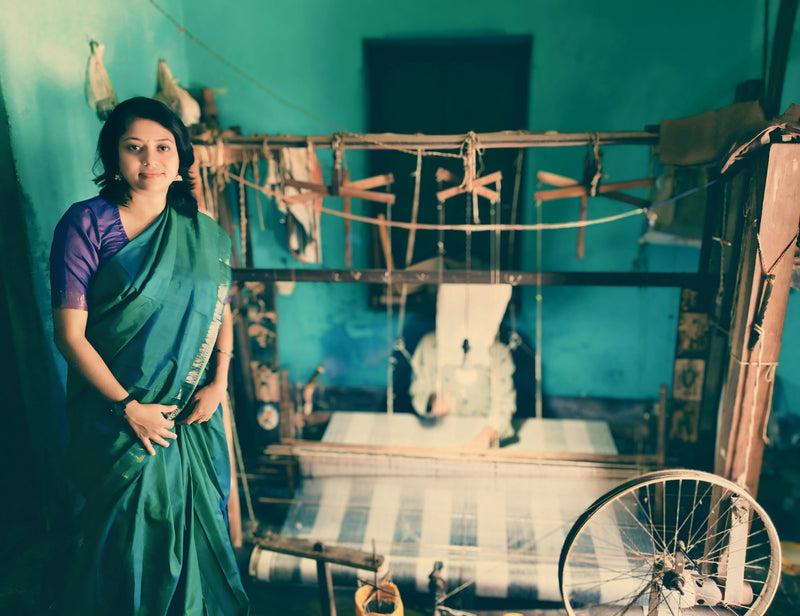Loom & Trust handloom artisans crafting fabrics