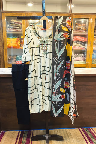 Black White BOUTIQUE Silk KURTI Set